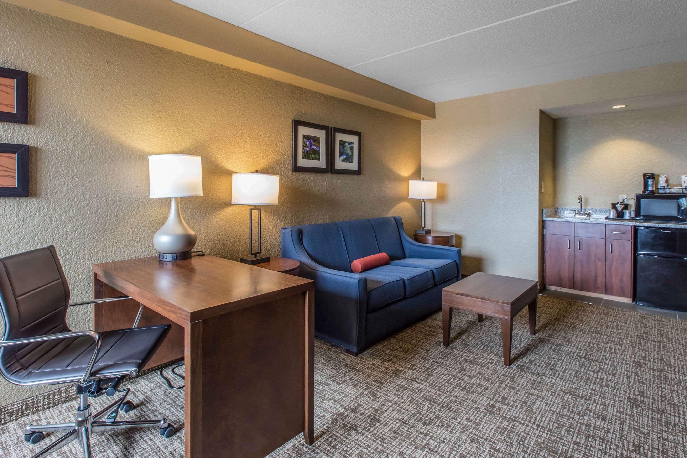 Comfort Inn & Suites Knoxville West Экстерьер фото