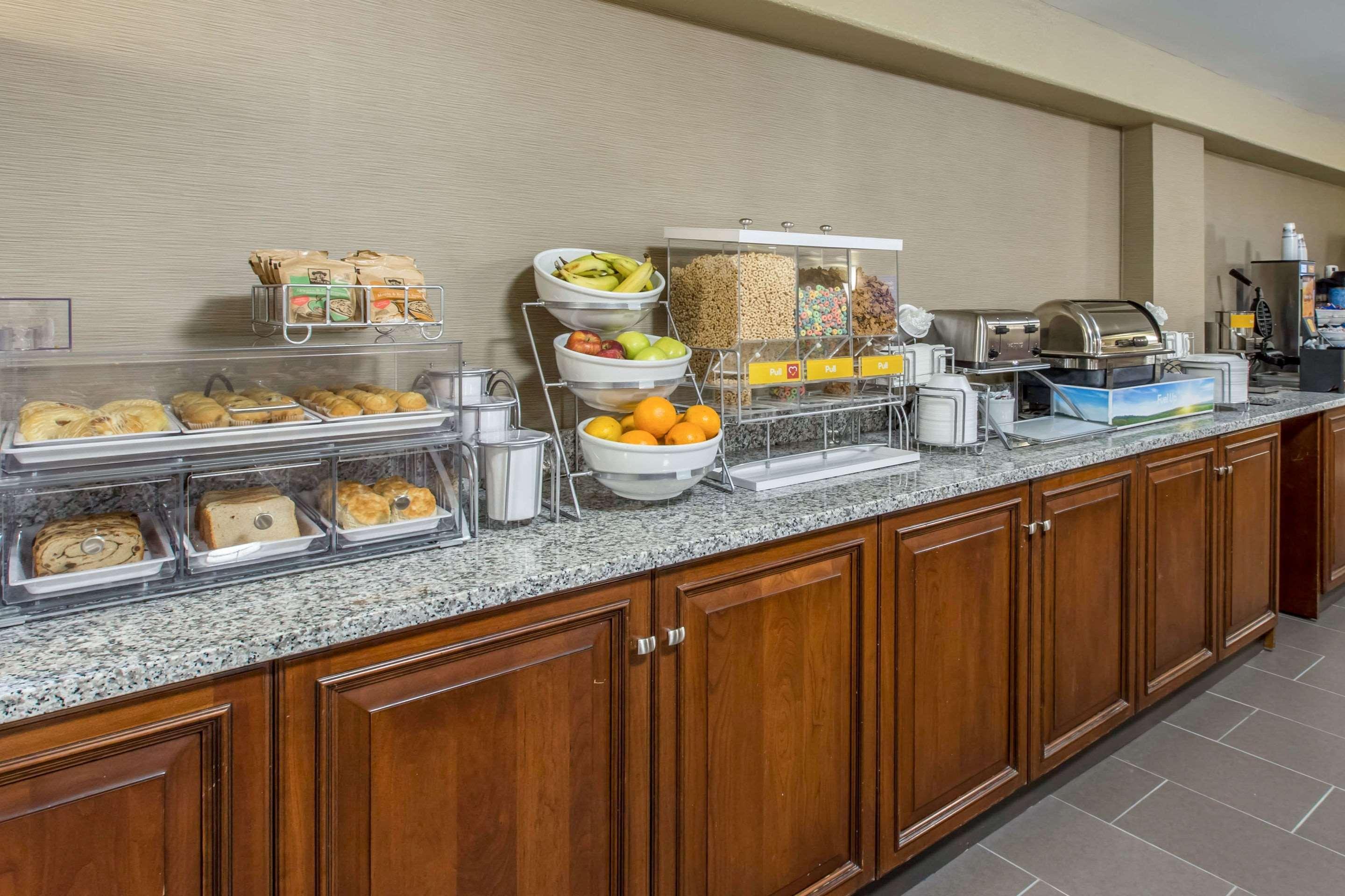 Comfort Inn & Suites Knoxville West Экстерьер фото